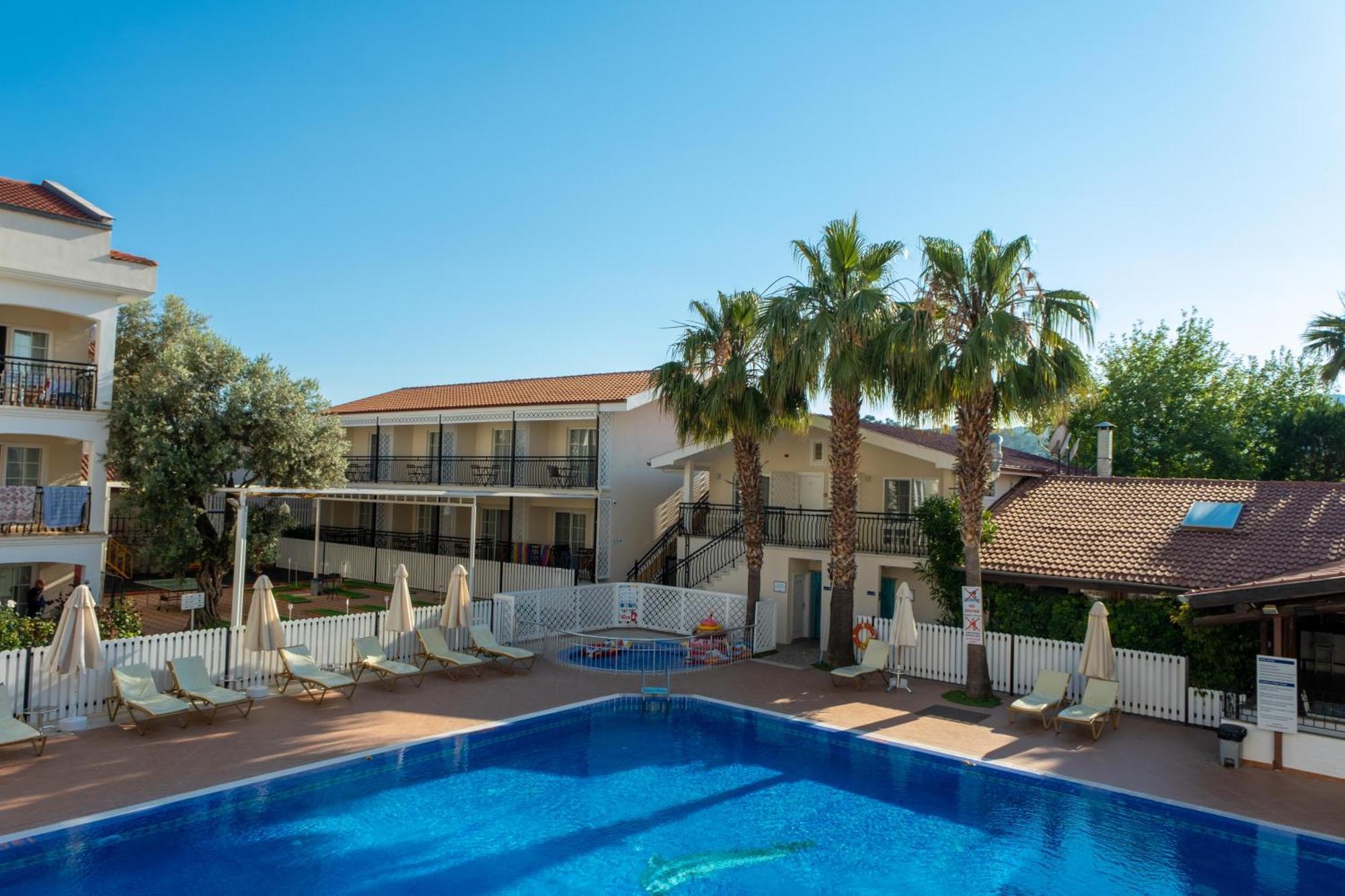 Sea Breeze Hotel And Apartments Oludeniz Exterior photo