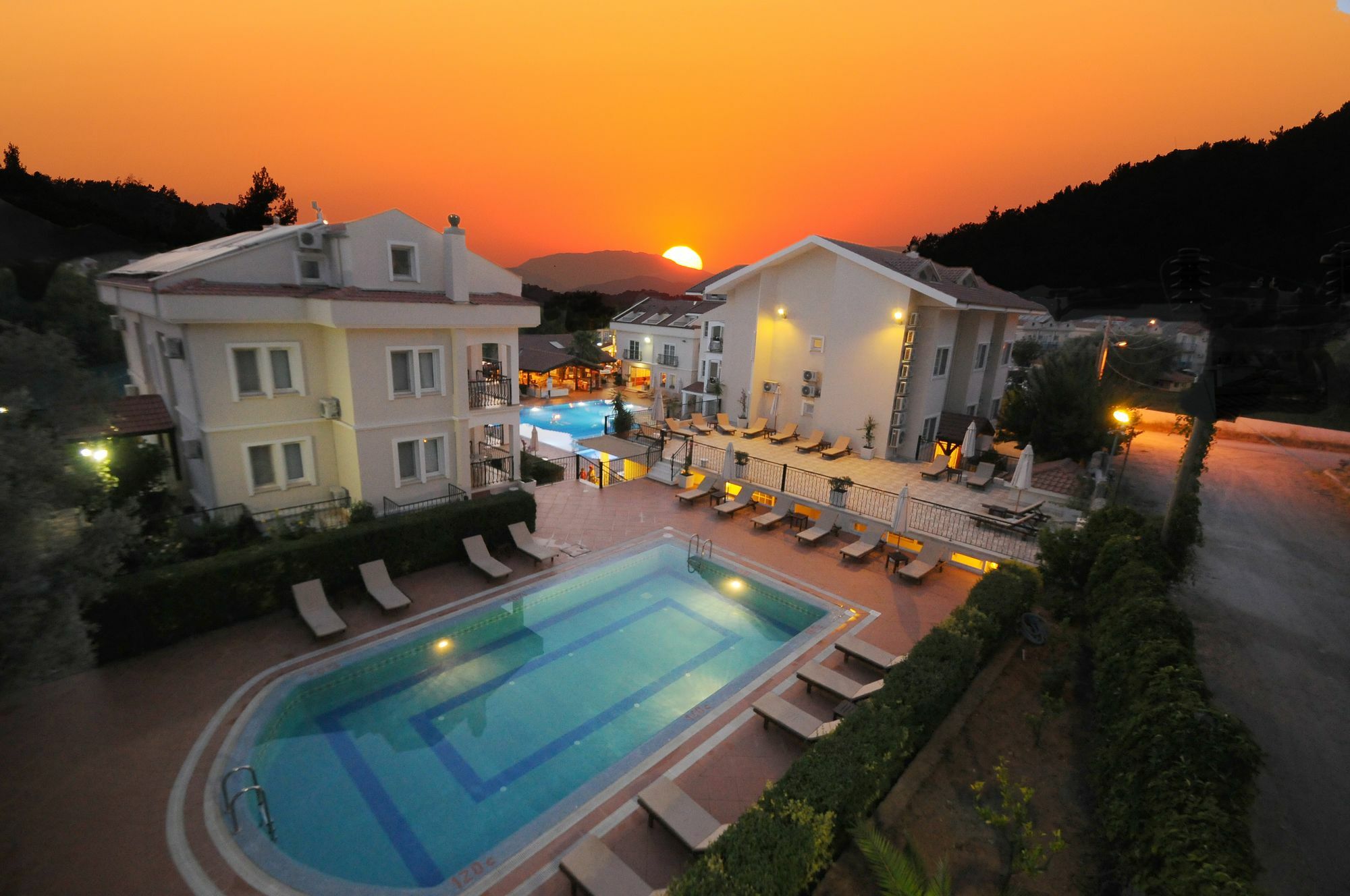 Sea Breeze Hotel And Apartments Oludeniz Exterior photo